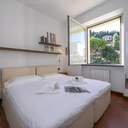 Palace 250m From Sea - Happy Apartment Alassio