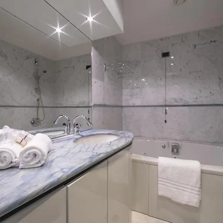 Apartment Palace 250m From Sea - Happy Alassio