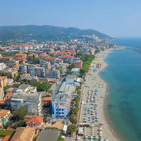 Palace 250m From Sea - Happy *